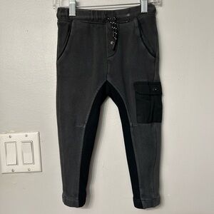 FREE ADD ON🛍️ Zara Dark grey and black skinny sweats.